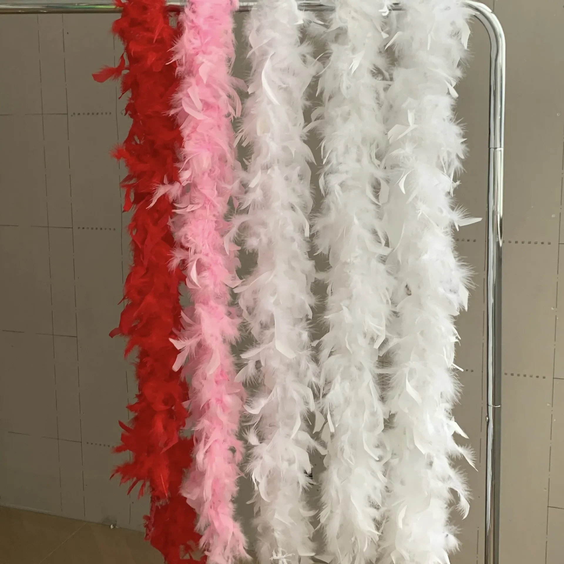 现货批发火鸡撕片毛条火片羽毛条婚庆演出服装饰品辅料彩色羽毛