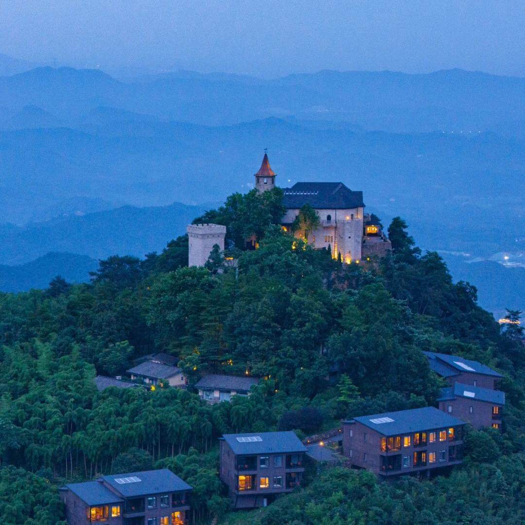 斐济外岛酒店4天3晚哪家性价比更高？喜来登、六善还是玛塔玛诺