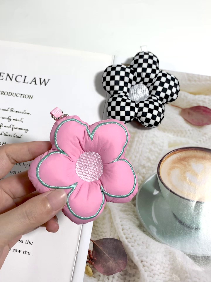 12块的手持挂绳、真能够防丢又防摔？我试了三天、跪了