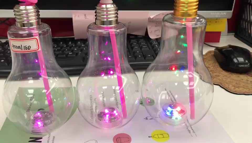 Fashion Plastic Light Bulb Shaped Bottle Drink Cup Water Bottle 500ml