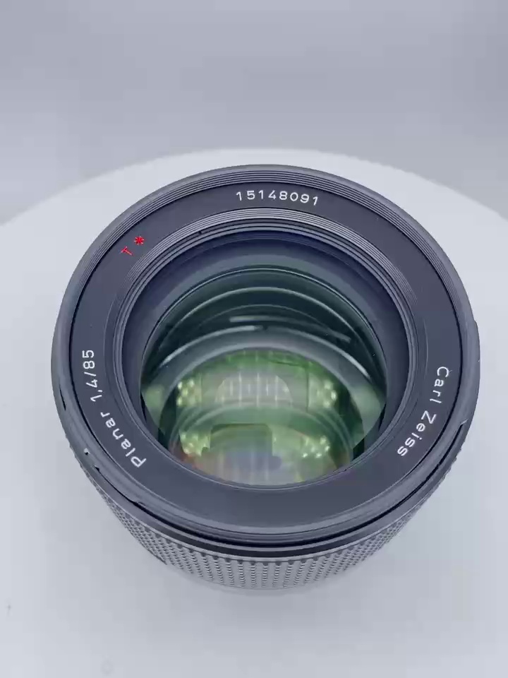 85mm/f1.4还卖7199。该枚“德味奶妈镜”真不是智商税。