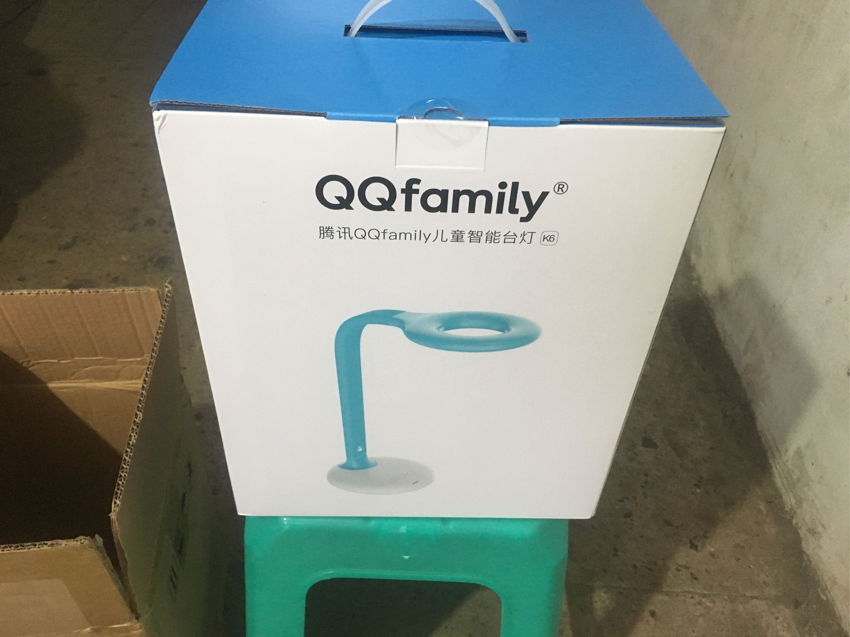 QQfamily智能护眼台灯评价怎么样，使用一个月后的评价