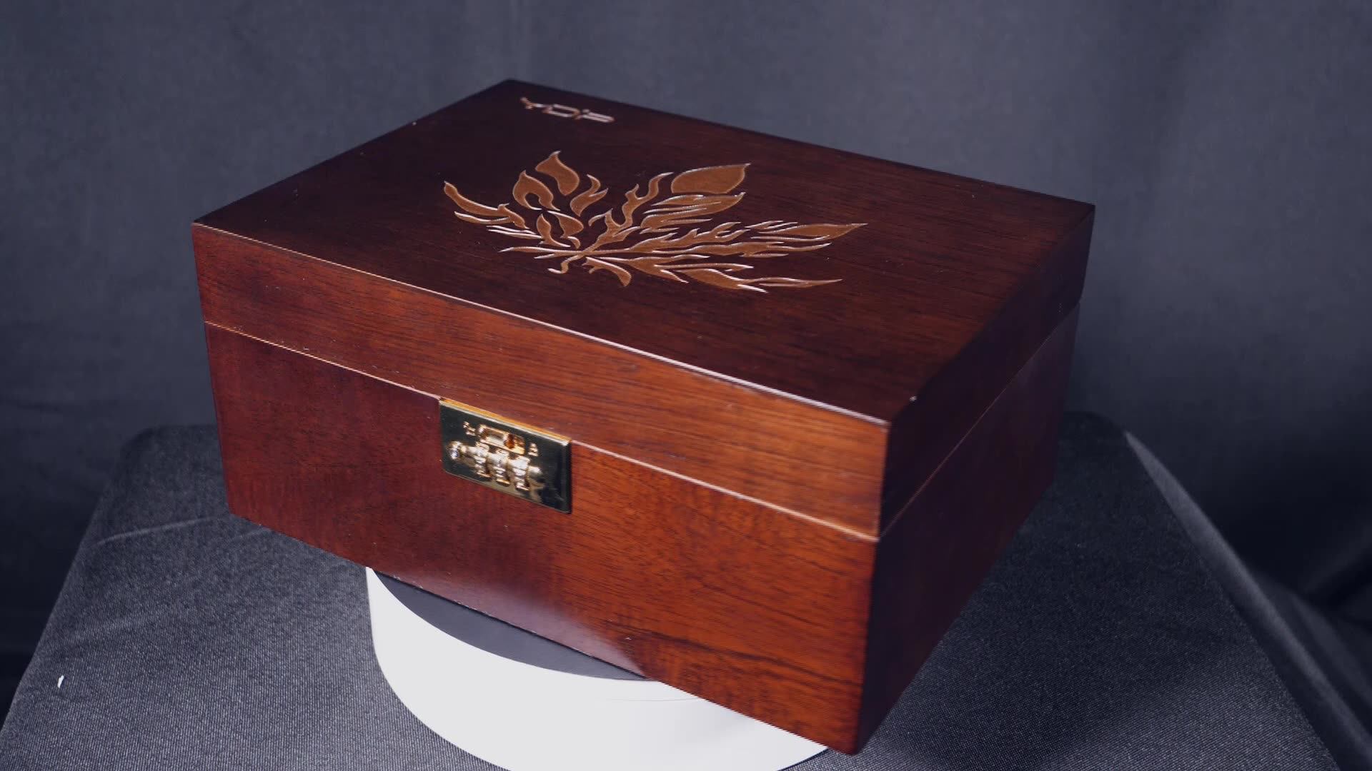 Factory Creative Design Cidar Wood Humidor Laser Engraving Humidor Box