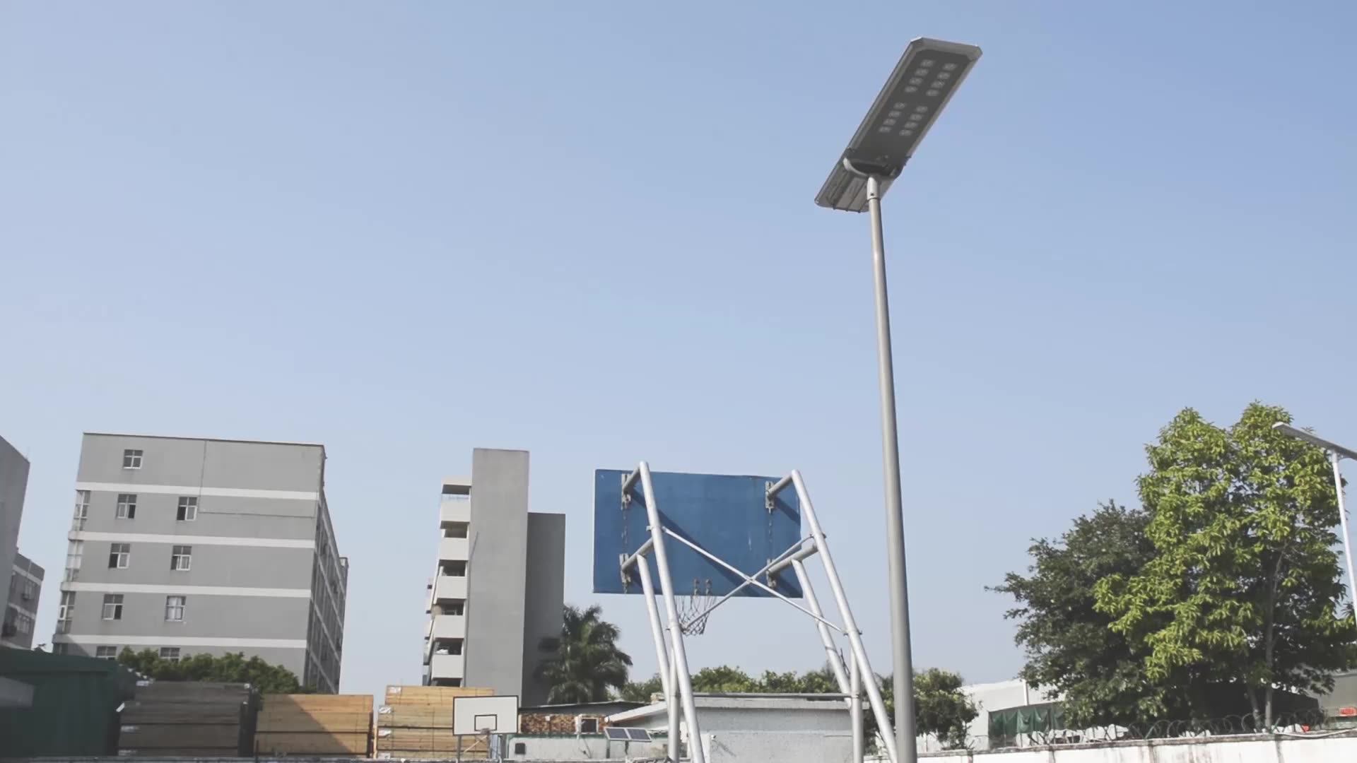 Outdoor Remote Control Solar Street Lights 4000 Lumens Solar Street