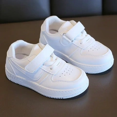 Children's white sneakers 2024 spring and autumn new unisex children's sports shoes breathable casual board shoes soft bottom baby shoes