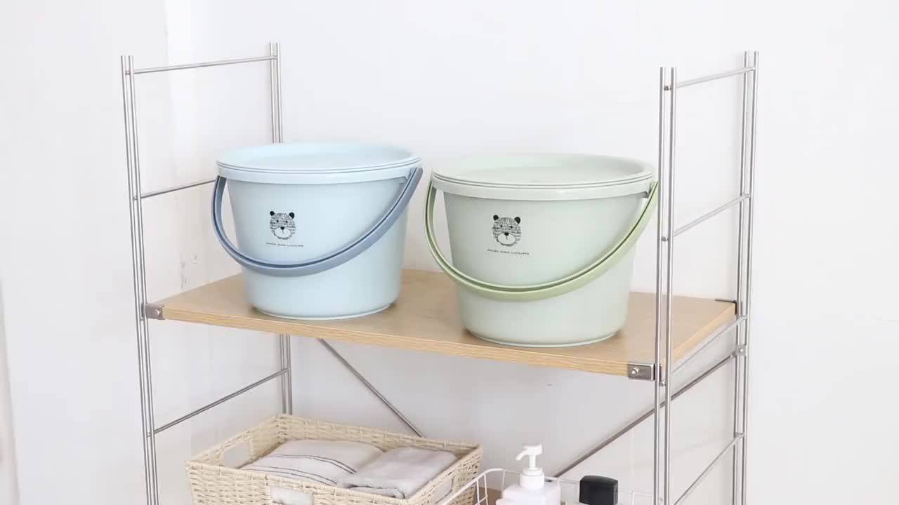 Plastic Stable Bucket With Cover For Horse Feed And Water Buy Plastic