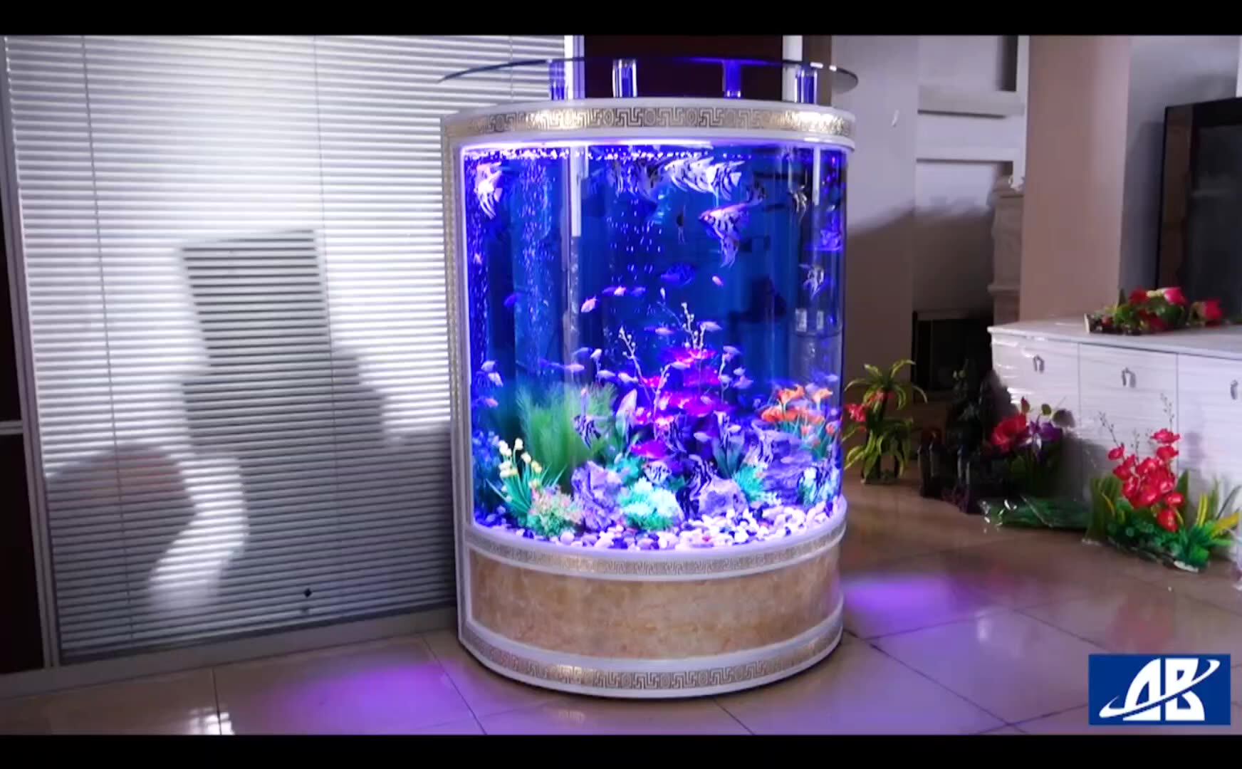 Fish Tank Aquarium Best Selling Customizable Curved Fiberglass Koi Fish