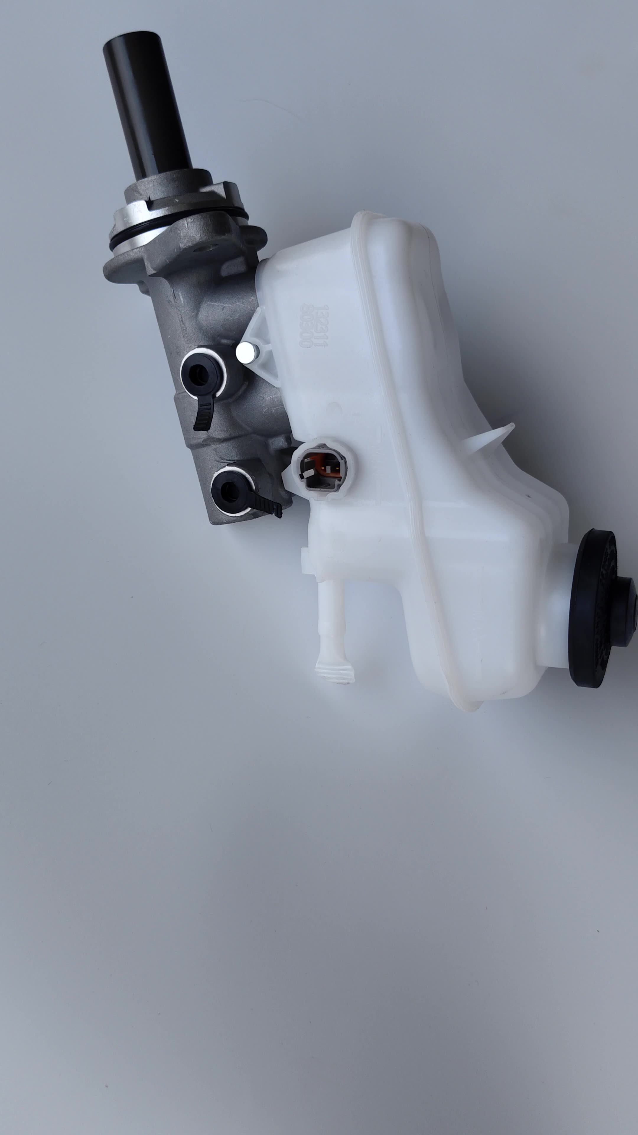 かまろページ 766 High Quality Brake Master Cylinder for Toyota Corolla