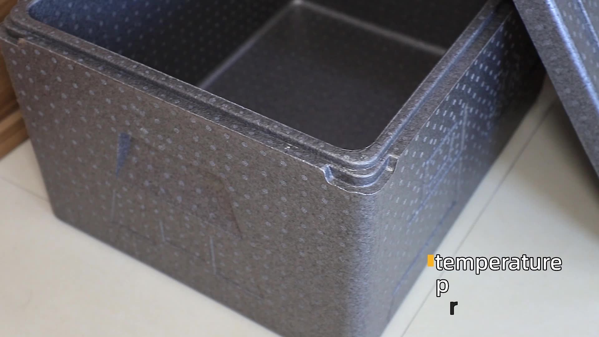 Portable Mini Retro Car Cooler Box 12v With Table And Chair Epp Cooler