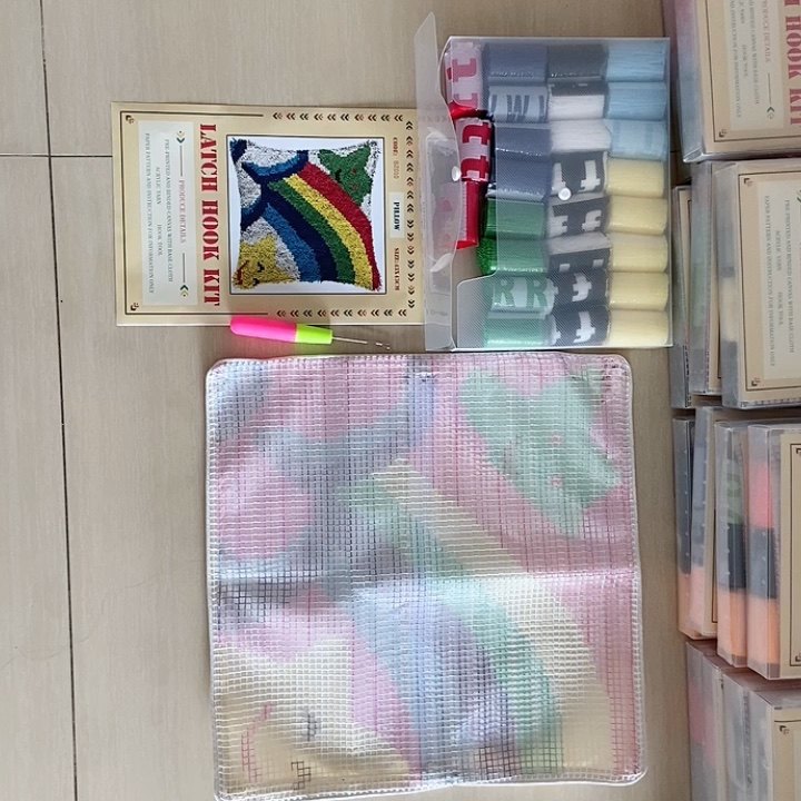 LAPATAIN Latch Hook Kit - Halloween Bat Carpet DIY Craft 20x15 Inch With Yarn & Tools