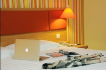 Such as home-Qingdao Haier Road Convention and Exhibition Center Beach Shop Big Bed Room B