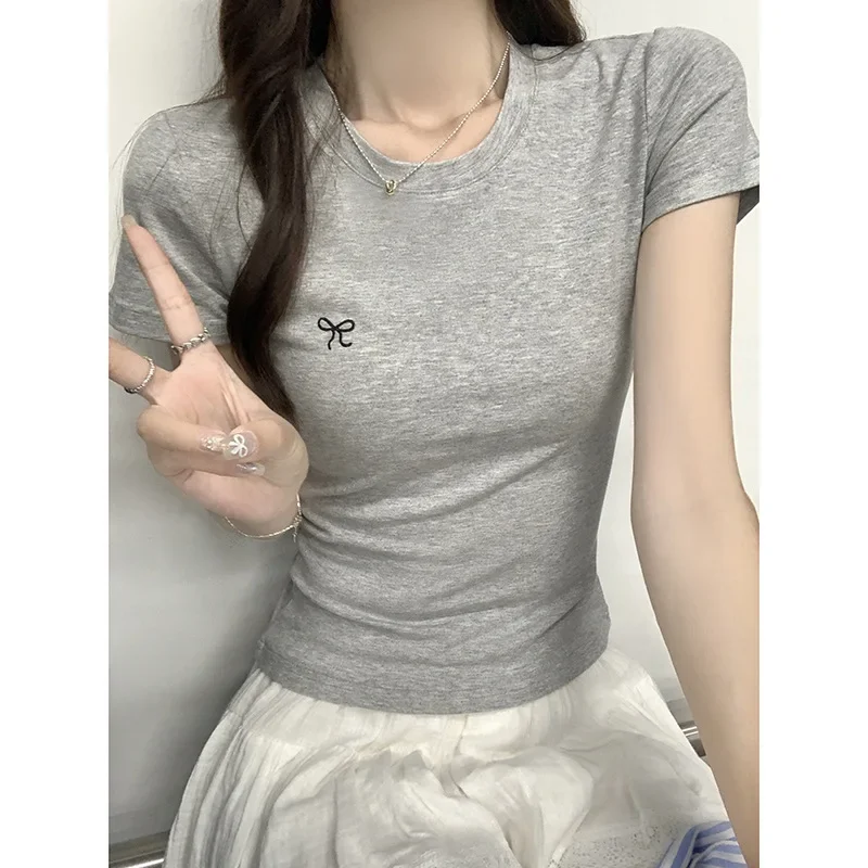 Butterfly knot embroidery short-sleeve T-shirt for women, 2025 summer new style slim fit regular shoulder sweet and spicy student round neck basic top