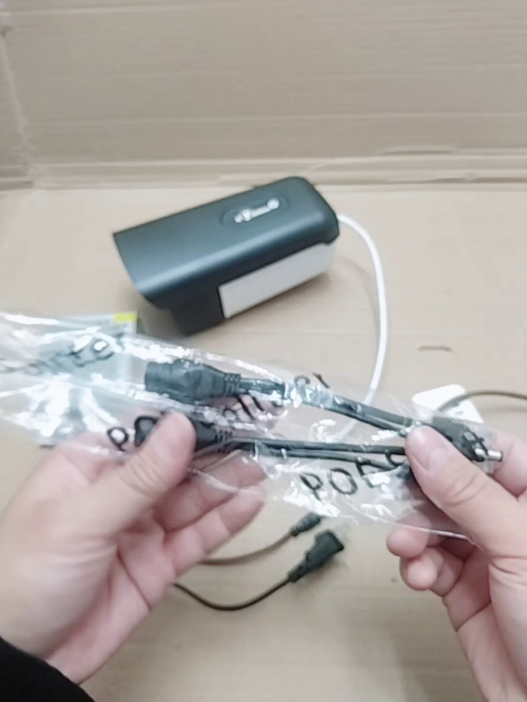 监控摄诸比如头总掉线。这12V公头是懂救场的！