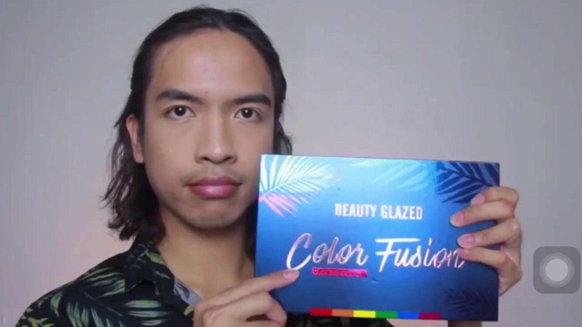 Ins疯传的彩虹独角兽眼影盘来了！Beauty Glazed 39色玩妆盘到底值不值得冲？🔥_眼影_淘宝美妆网, image size:1920x1080