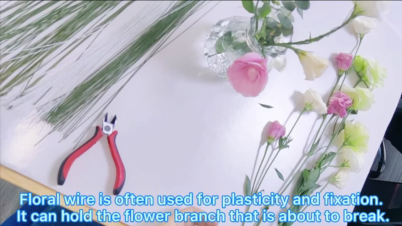 24 Green / White Paper Covered Wires For Flowers Floral Wire Party