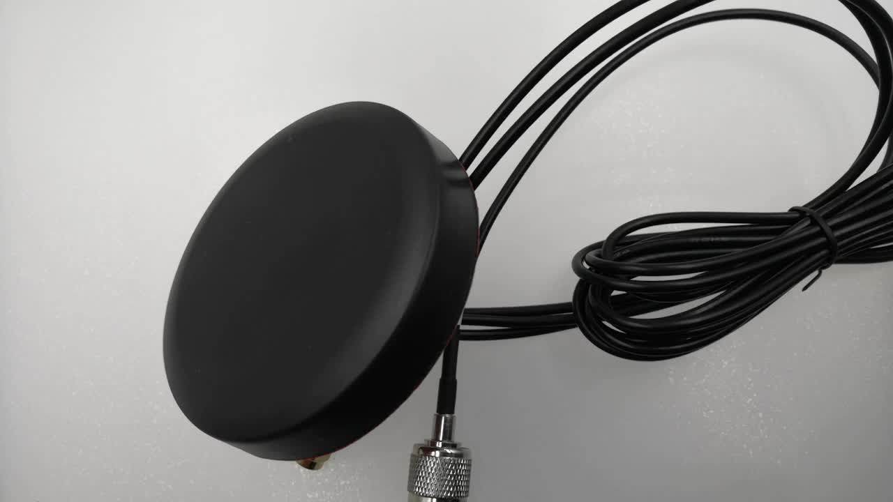 Waterproof Outdoor Wifi Antenna Screw Mount/roof Mount 2.4ghz Antenna