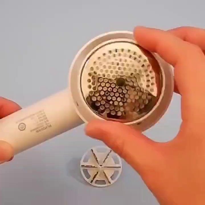 飞科刀片换一次，毛衣可以多穿三年。这波操作我直接跪了！