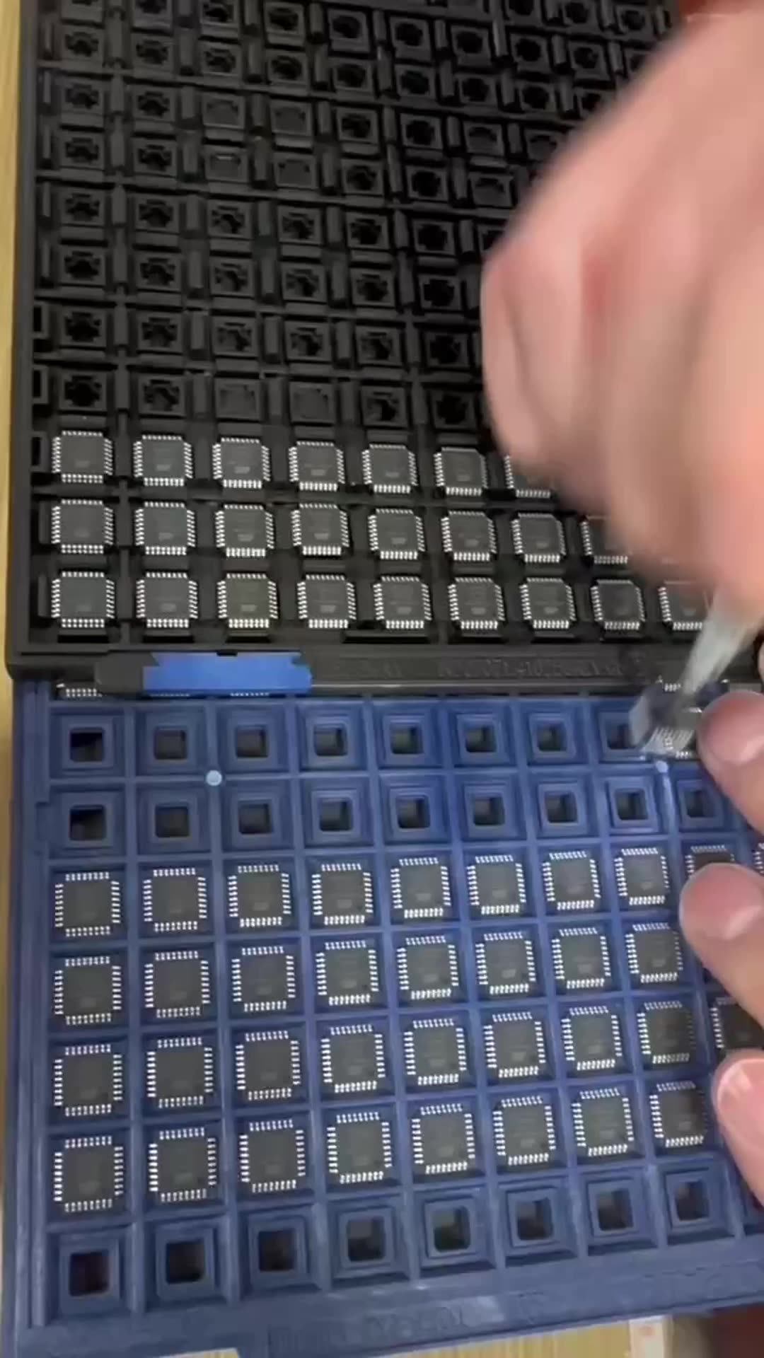 New 100 Original Saktc222s16f133f Ac Tqfp80 Ic Chip Integrated