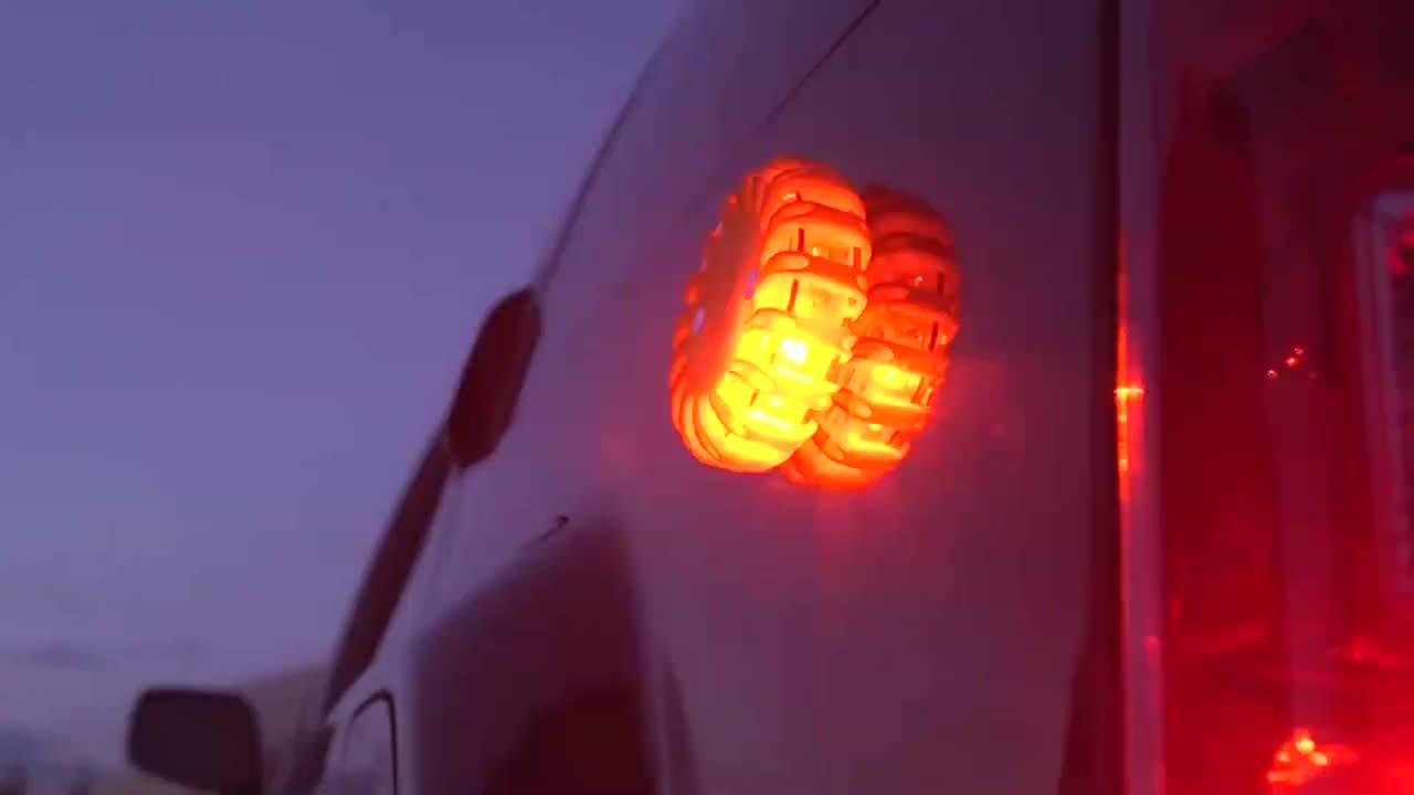 Aaa Battery Powered Led Road Flare Plastic Flashing Lamp Roadside