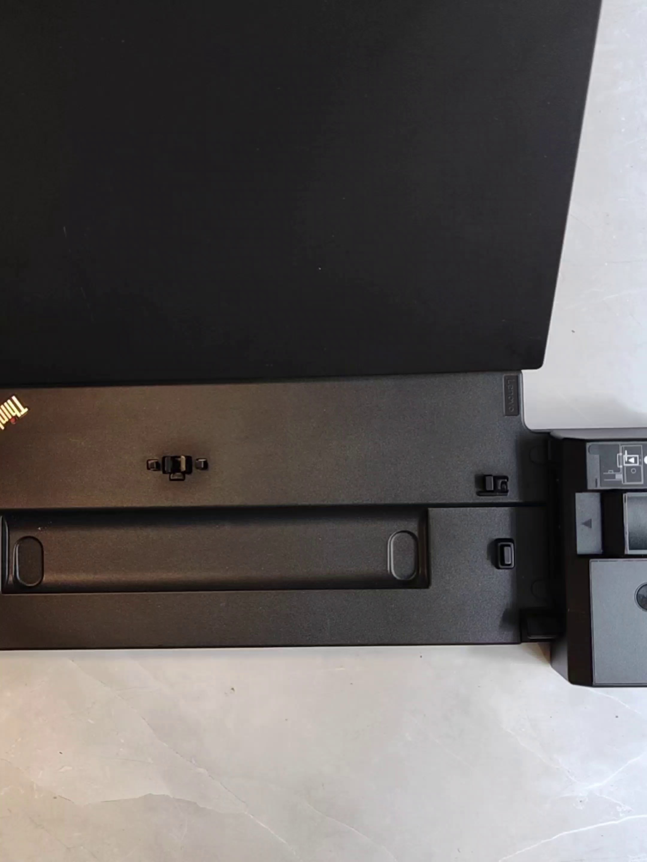 这底座真可以让你的ThinkPad秒变4K事务站。