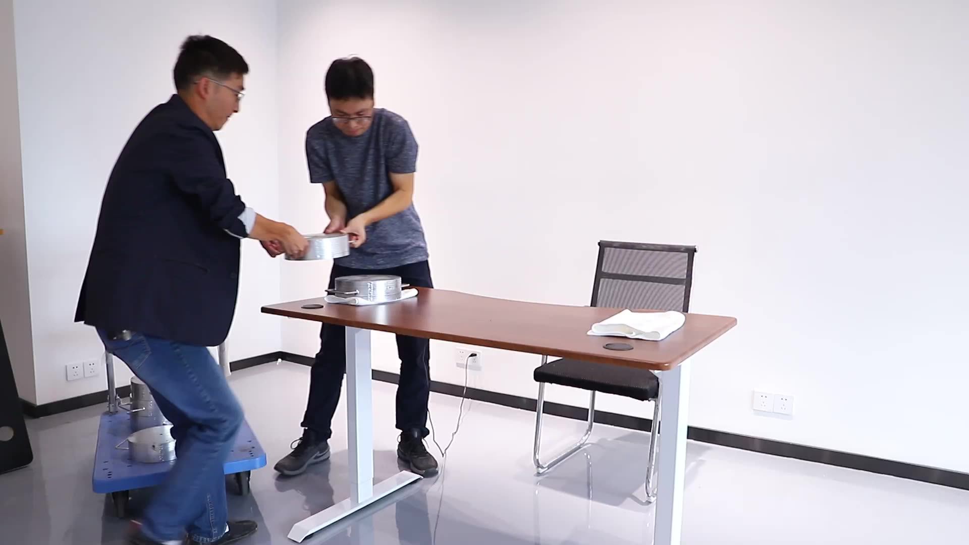 2022 New Hot Sale Electric Height Adjustable Home Office Standing Desk Single Motor Desk Frame