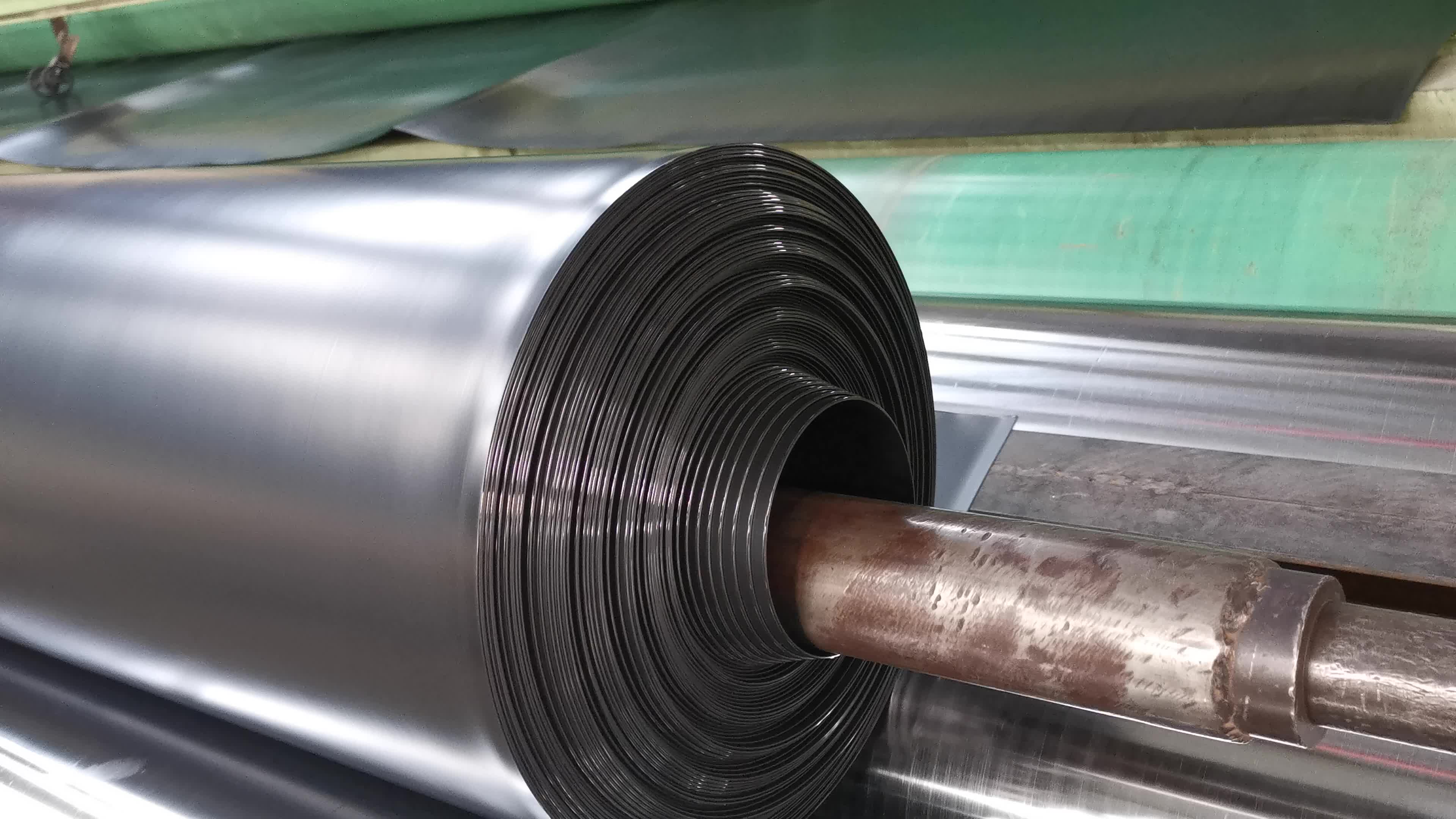 High Density Polyethylene Impermeable Liner 1mm Plastic Dam Liner 1.5mm Hdpe Geomembrane Pond