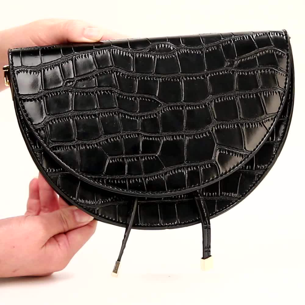 chylak half moon bolsa