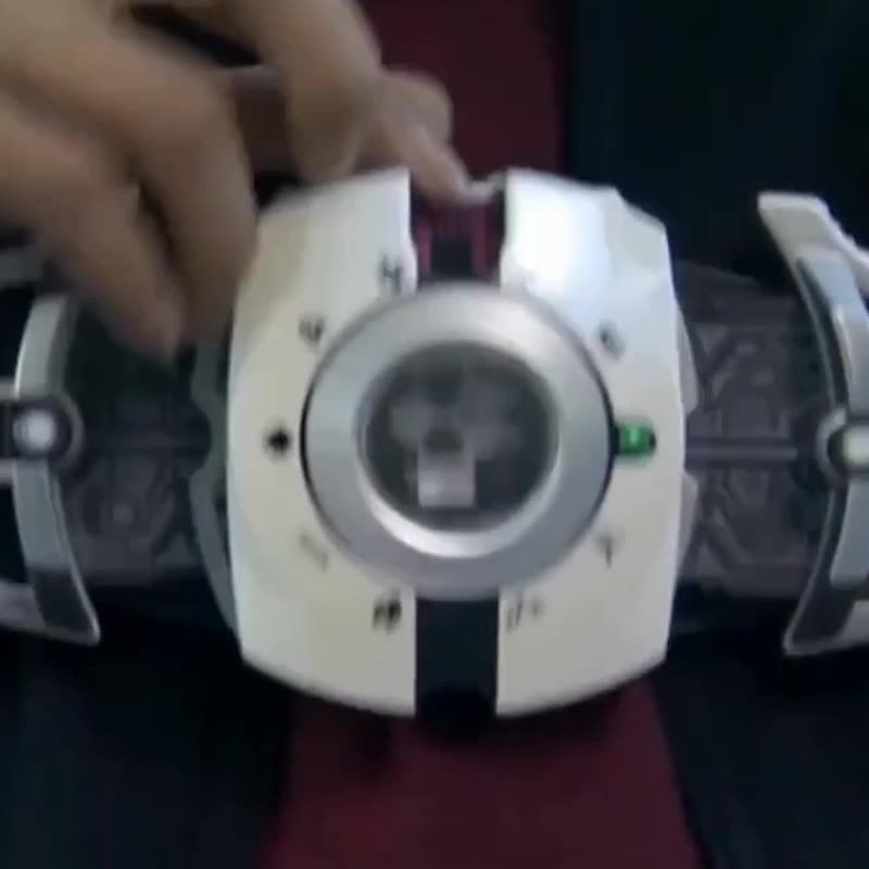 这个相机真能够拍出帝骑的平行世界。胶片党直接DNA动了！