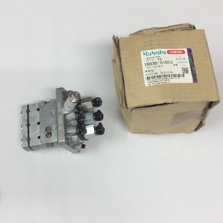 Genuine Kubota D1005 Engine Spare Parts 1603051010 Fuel Injection Pump
