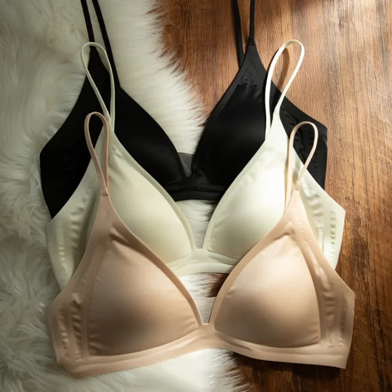 No-cut Naked French Style Deep V Underwear Women's Small Chest Gather-up Non-steel Rings Parammary Breasts Beautiful Back Bra Summer Thin