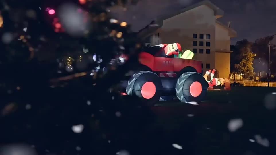 Ourwarm Santa Custom Inflatable Christmas Cartoon Yard Decoration