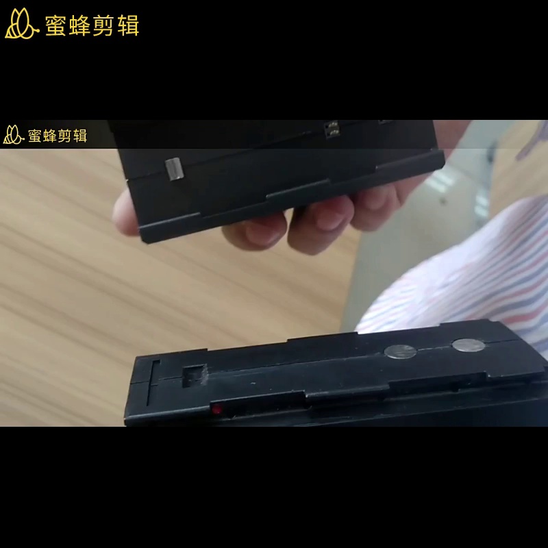 闪光灯总正在重要时间没电。这个颗4.0电池得以够以救你命！