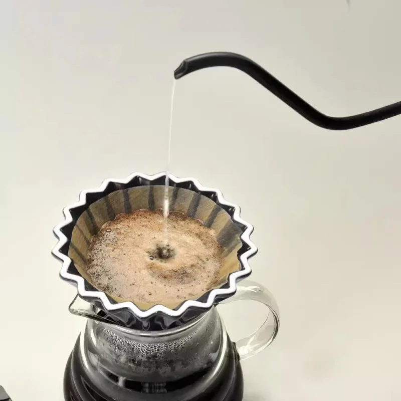 Imported coffee filter paper coffee filter dripping hand-punched ear-hanging cone coffee powder filter paper and v60 filter cup