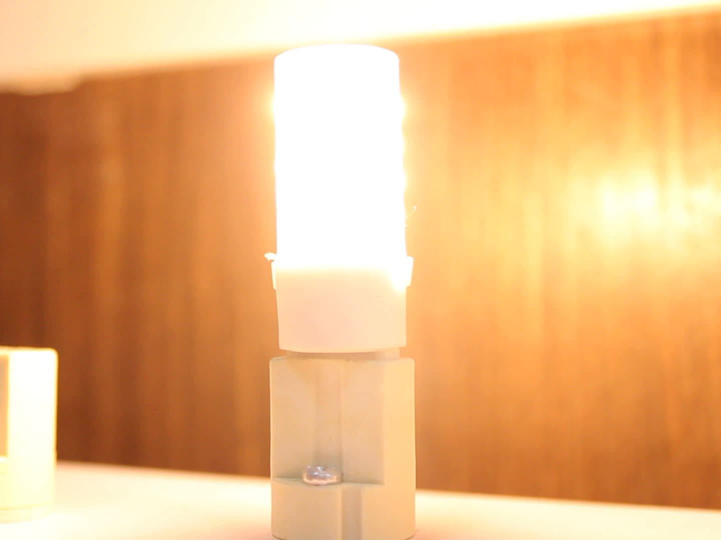 High Lumen Ceramic 2700k G9 550lm 4.5w Dimmable G9 Led With Etl Emc Erp