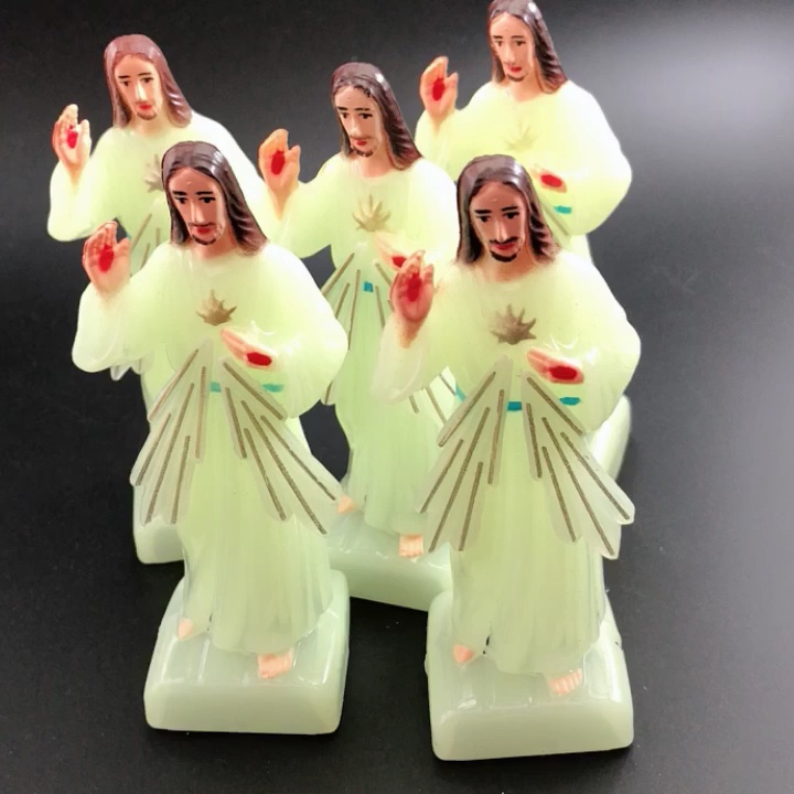 10.5cm Small Plastic Glow In The Dark Luminous Jesus Statue Religious