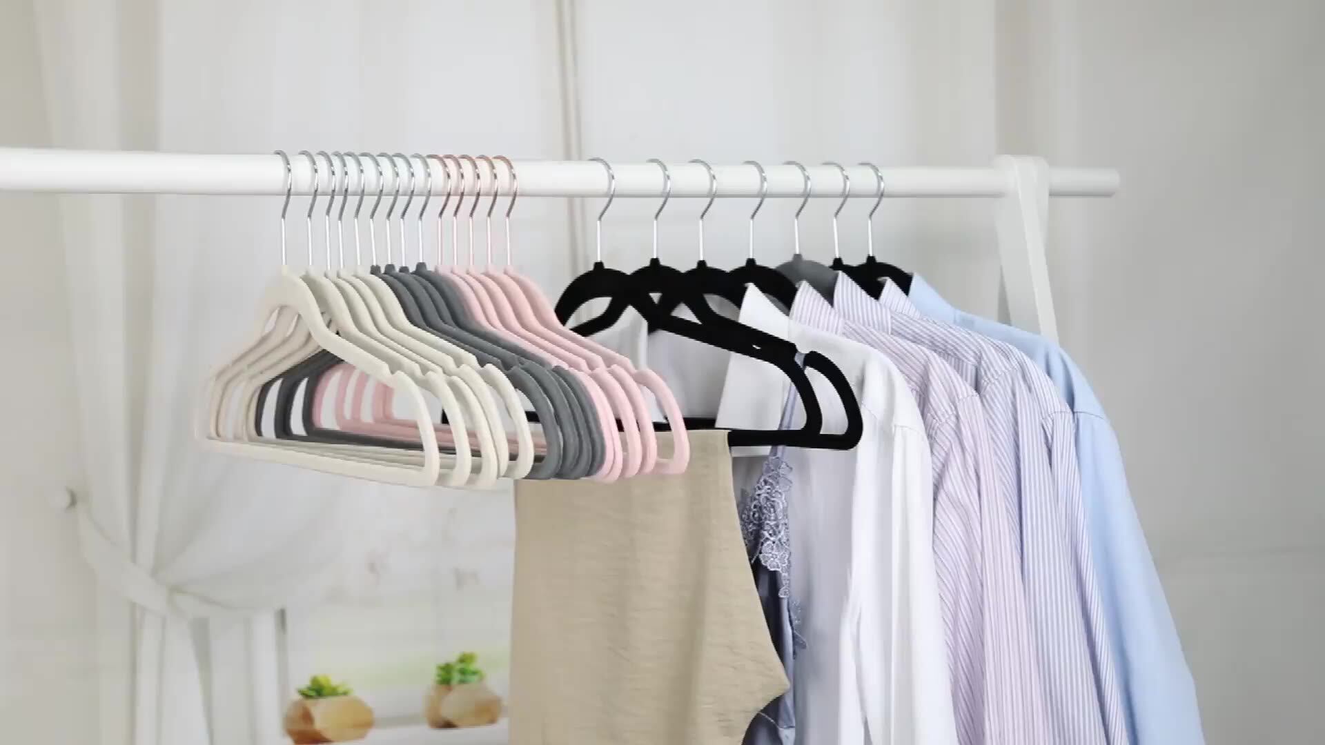 Lindon Velvet Hanger 50 Pack Space Save Nonslip Padded Rose Gold Hook