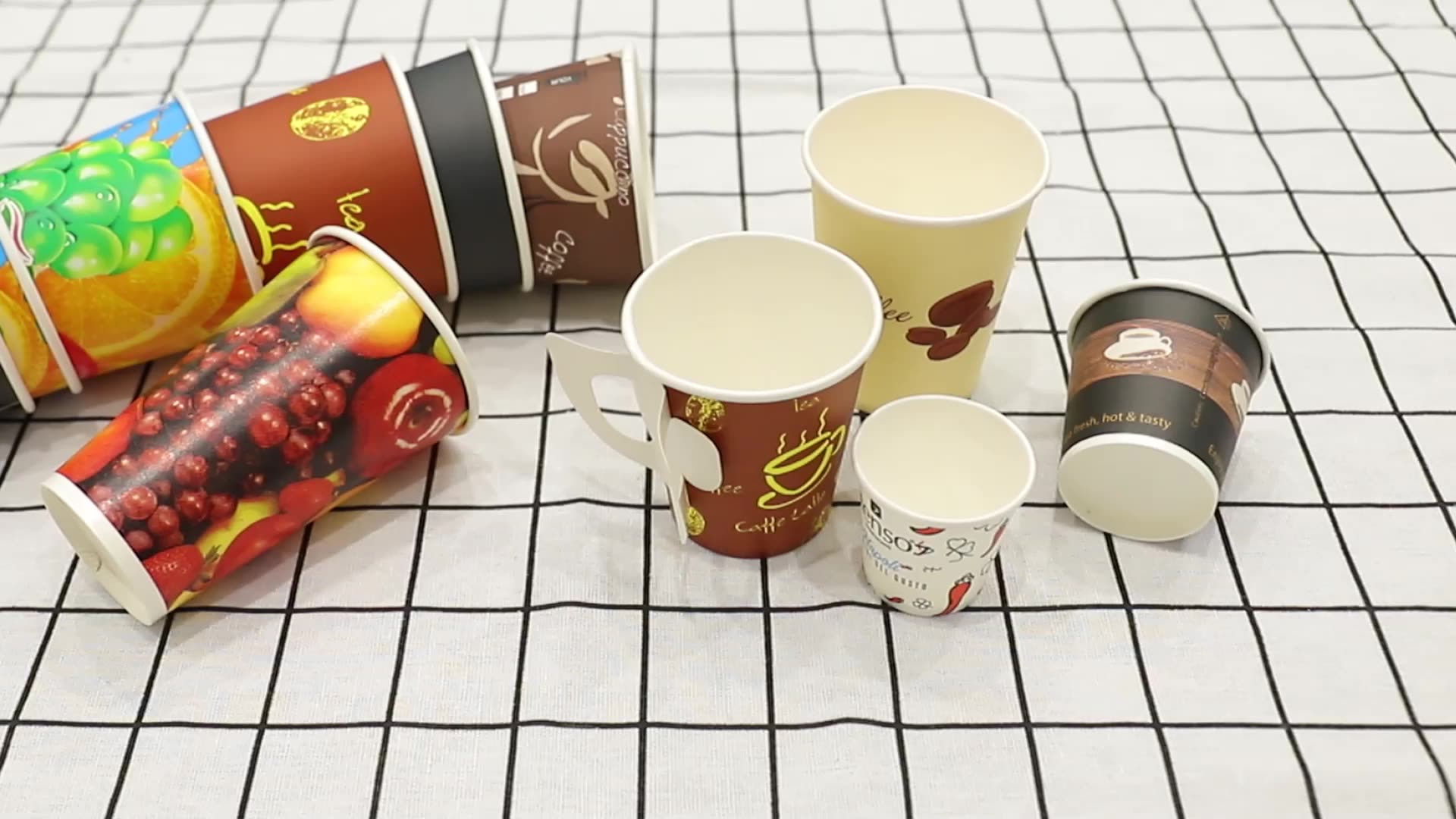 кружка для холодных напитков. напитки бумажки. бумага в чае. бумажные напитки. стикеры напитки.