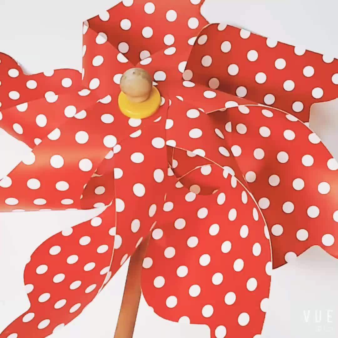 Plastic Flower Windmill With Wooden Stick Windmill Yard Decoration Toys