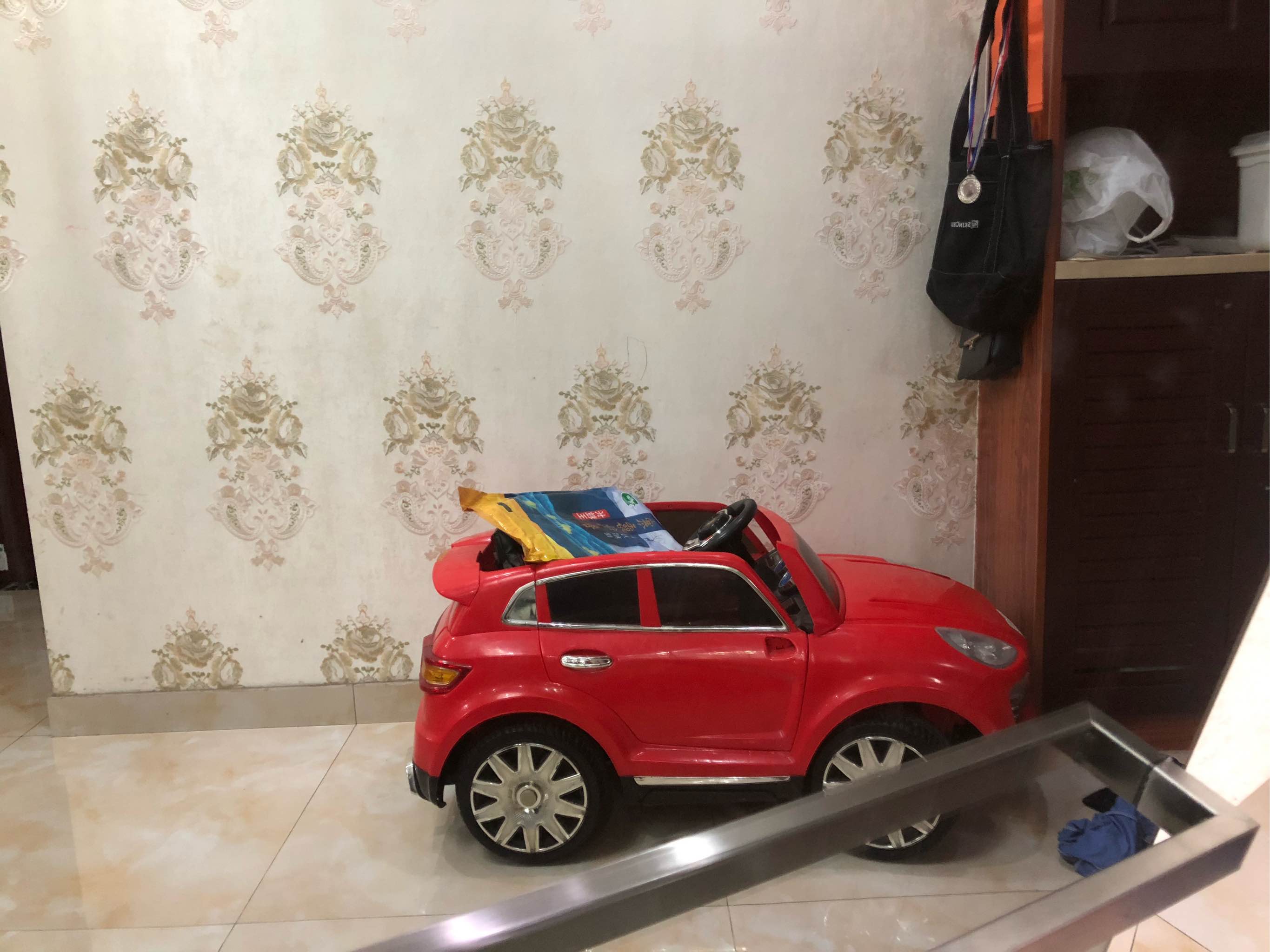 家用智能浴室电热毛巾架镜面杀菌怎么样是哪个国家的牌子，热门产品亲自试验_搜券