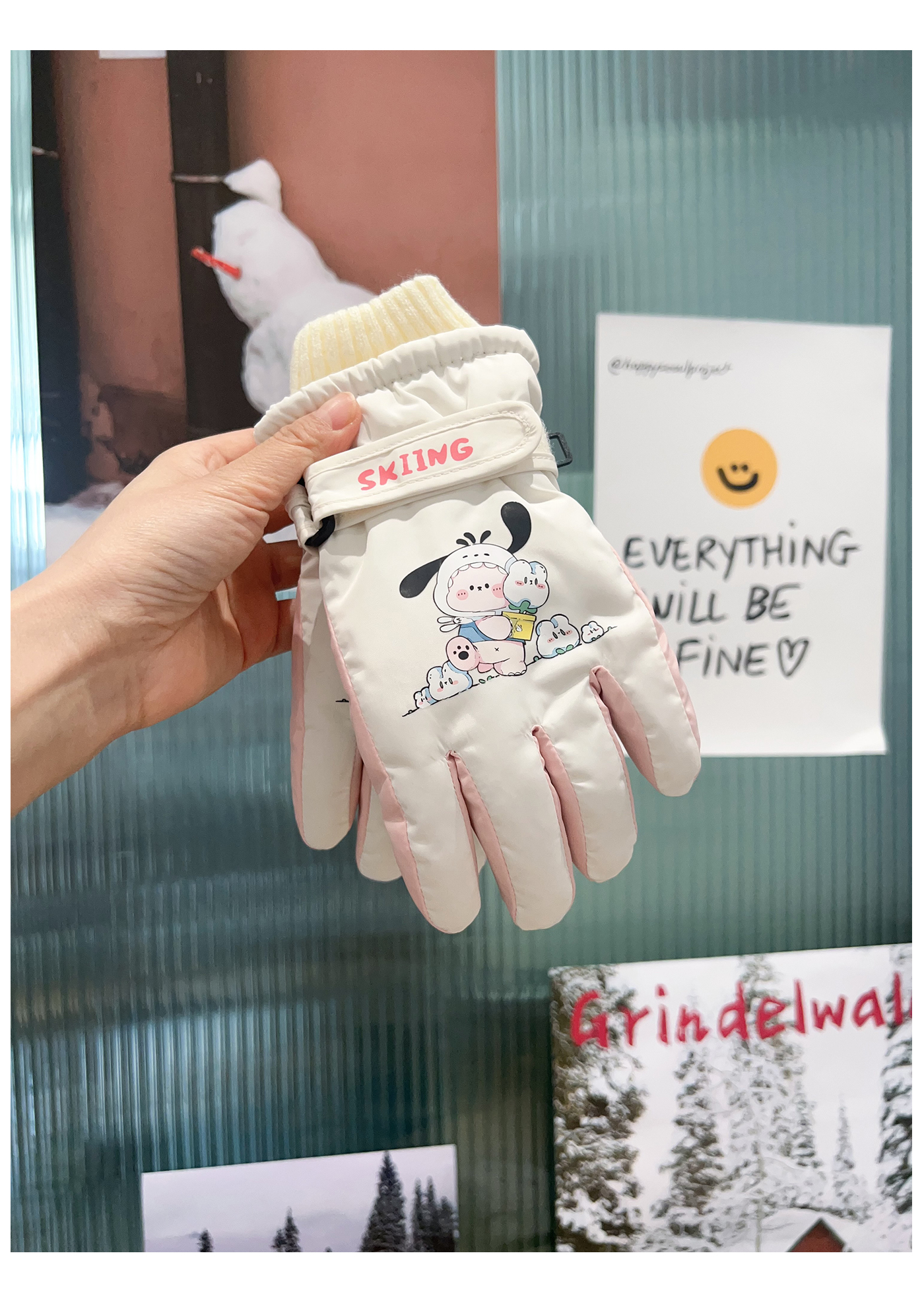 ถุงมือกันหนาวเด็กสีขาว