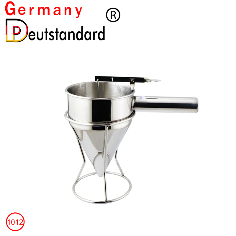 New Model Commercial and Household Small Cake Stainless Steel Cone Funnel Waffle Maker New Power Np-1012
