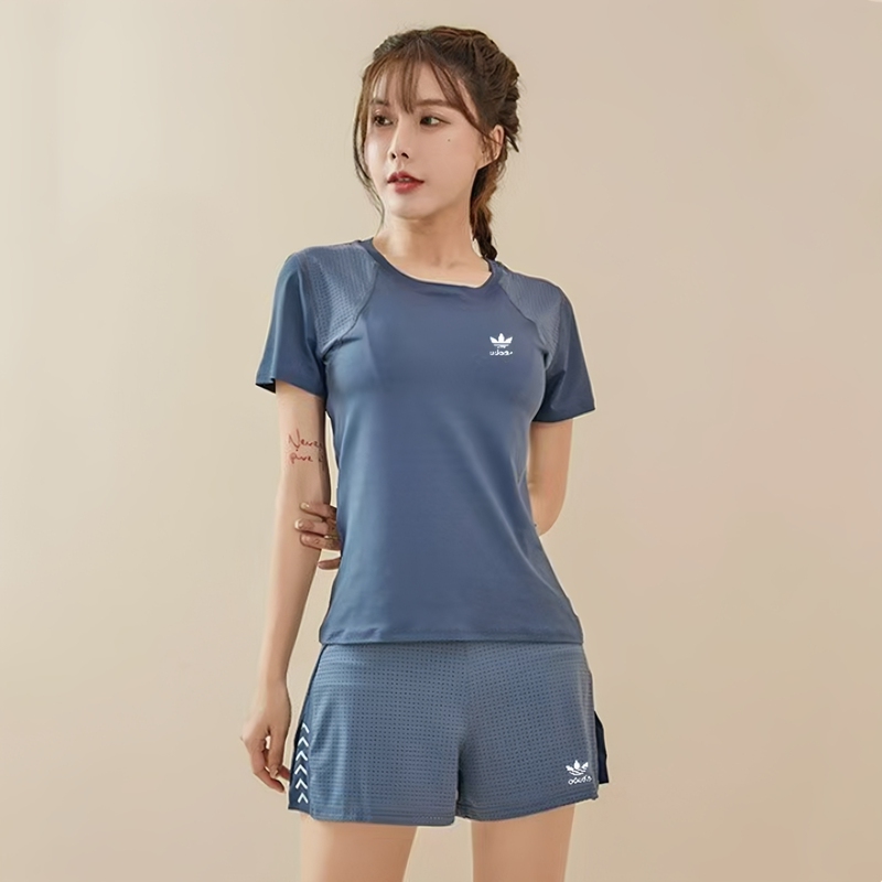 Clover Trendy Brand Yoga Clothing Set for Women, Quick-Dry Running Two-Piece Set, Sports Shorts, Short-Sleeve Breathable Fitness Top