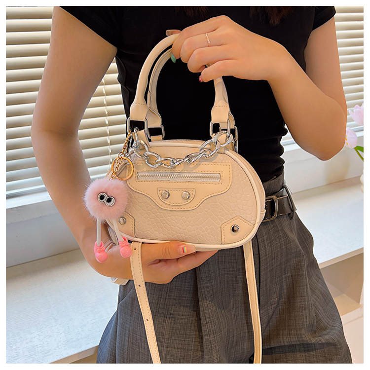 Women's Mini Pu Leather Cartoon Solid Color Cute Square Open Handbag display picture 6