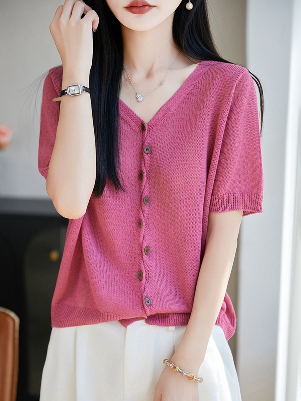 2026 Summer New Style V Neck Short-Sleeved Knitted Cardigan for Women, Loose Slimming Look White Sweater, Bottoming Top for Women to Wear Outside 2026 Summer New Style V Neck Short-Sleeved Knitted Cardigan for Women, Loose Slimming Look White Sweater, Bottoming Top for Women to Wear Outside