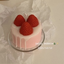 Winter happiness small object) Strawberry cake candle atmosphere with fragrance and warm candle decoration birthday gift