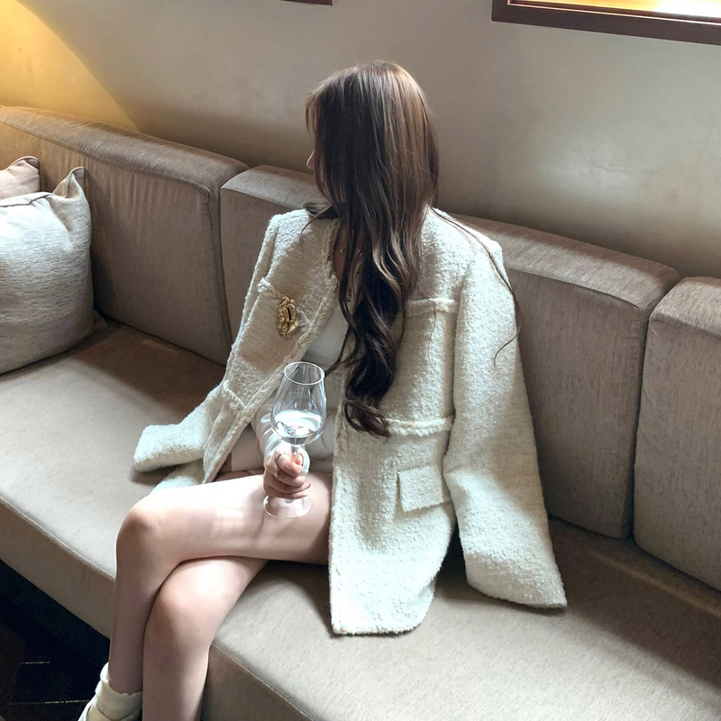 Ffmiss ◆ Tweed Style White Woven Shiny Woolen Coat for Women, Autumn and Winter, Elegant, Loose-Fitting Tweed Blazer Ffmiss ◆ Tweed Style White Woven Shiny Woolen Coat for Women, Autumn and Winter, Elegant, Loose-Fitting Tweed Blazer