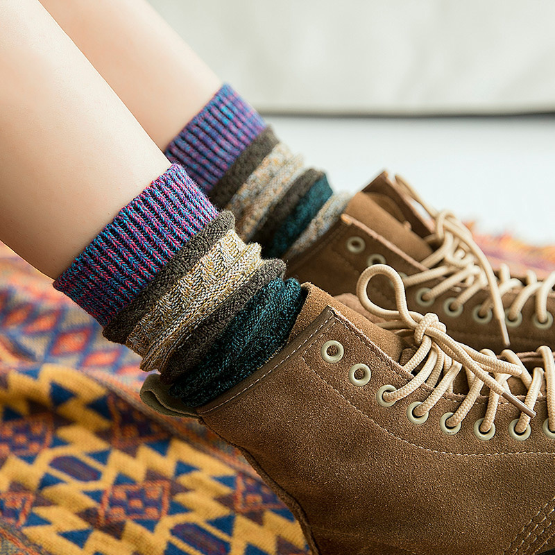 Japanese Style Socks for Women, Winter Mid-Calf Socks, Korean Long Socks for Autumn and Winter, Korean Style Knitted Socks to Match Shark Pants and Short Boots, High Waist