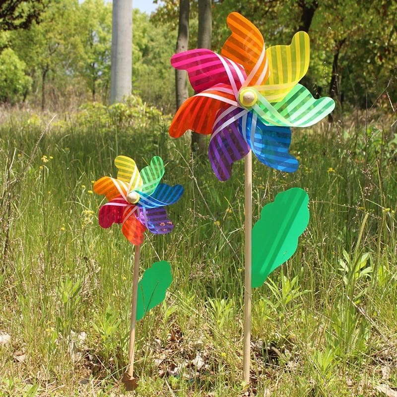 Polka dot wooden pole Cute children's toy windmill Hand-held colorful stall outdoor color assembly rotating wooden park