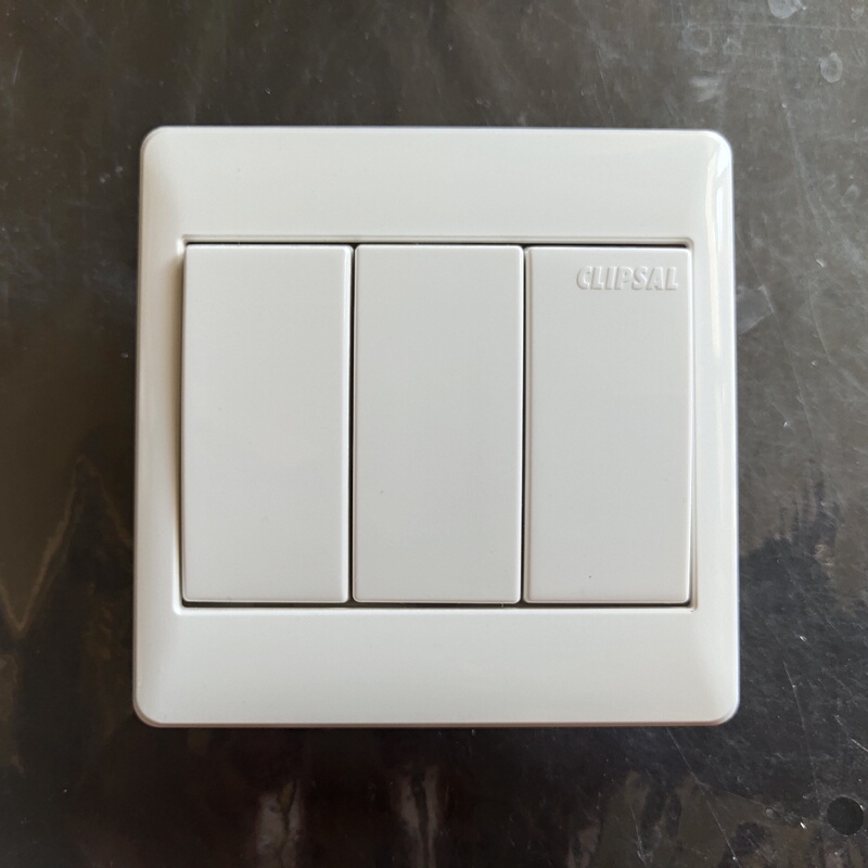 Qisheng E2000 Series Three-Open Dual-Control Switch White 16A Triple Double-Control Original Genuine Type 86 Meiya Qisheng E2000 Series Three-Open Dual-Control Switch White 16A Triple Double-Control Original Genuine Type 86 Meiya