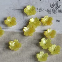 10 желтого цвета